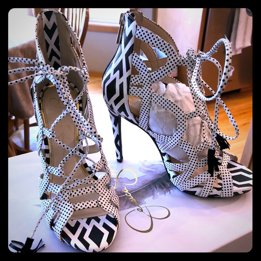 NEW! Jessica Simpson Heels